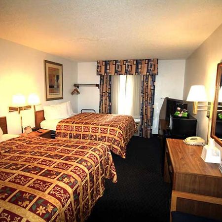 Norwood Inn And Suites - Minneapolis-St Paul ローズビル エクステリア 写真