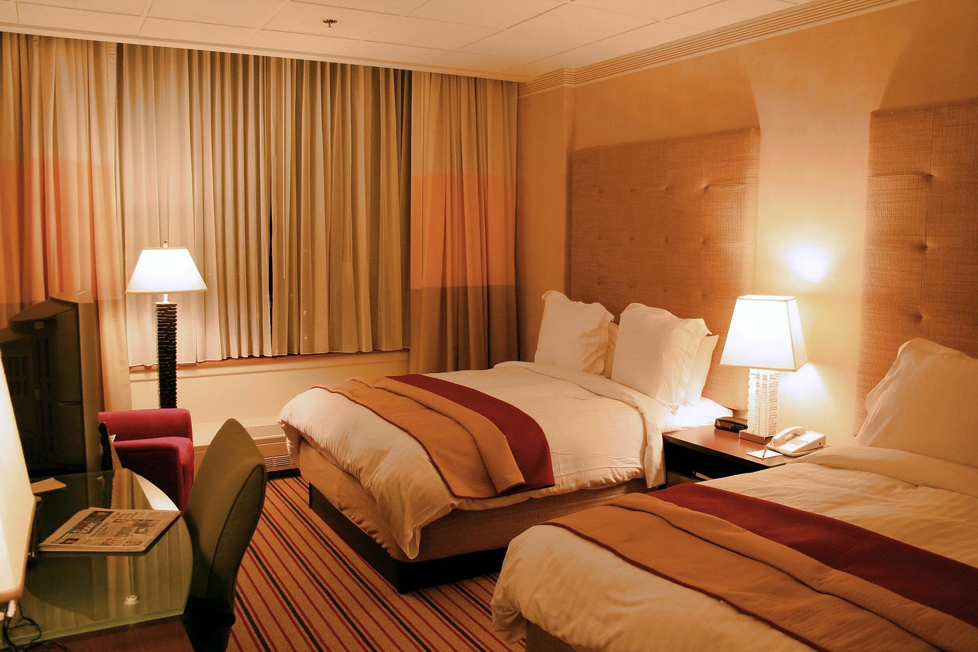 Norwood Inn And Suites - Minneapolis-St Paul ローズビル エクステリア 写真