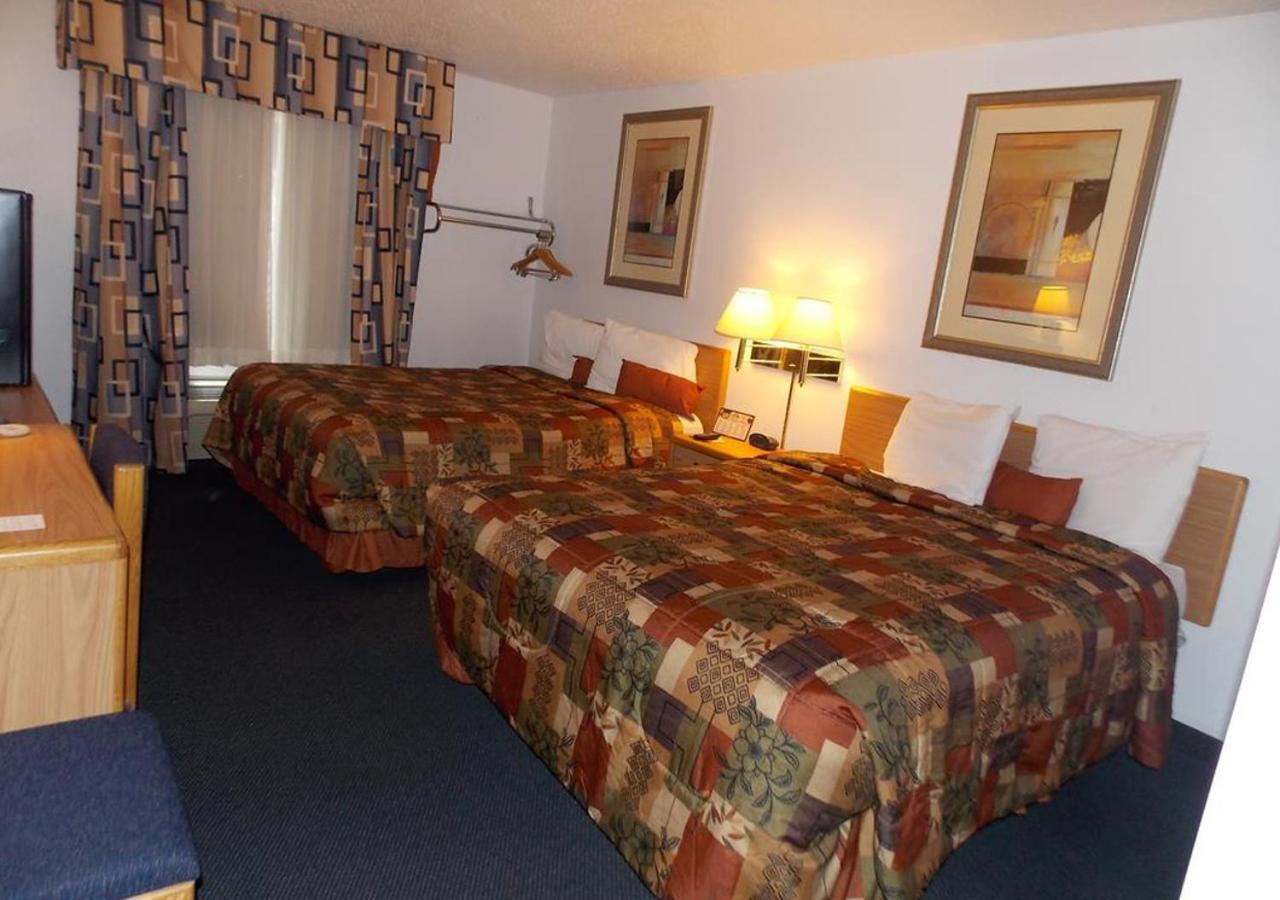 Norwood Inn And Suites - Minneapolis-St Paul ローズビル エクステリア 写真