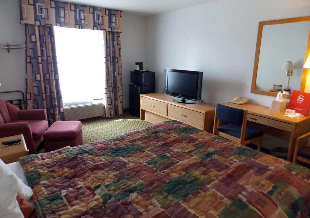Norwood Inn And Suites - Minneapolis-St Paul ローズビル エクステリア 写真