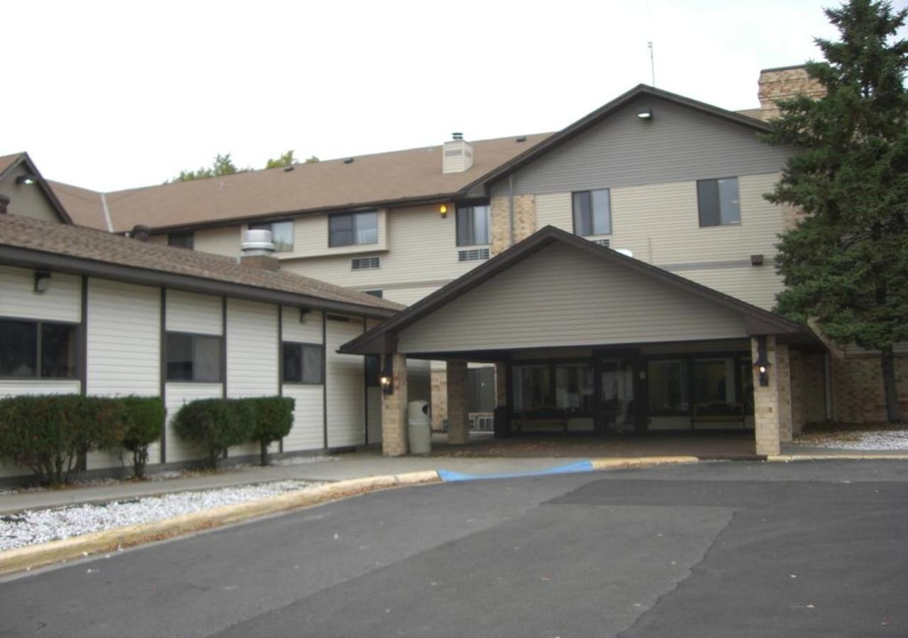 Norwood Inn And Suites - Minneapolis-St Paul ローズビル エクステリア 写真